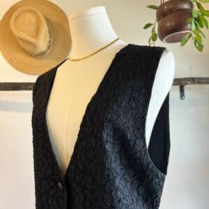 USA Vintage 90s Ellen Ashley Black Lace Button Front Vest Top Size Medium